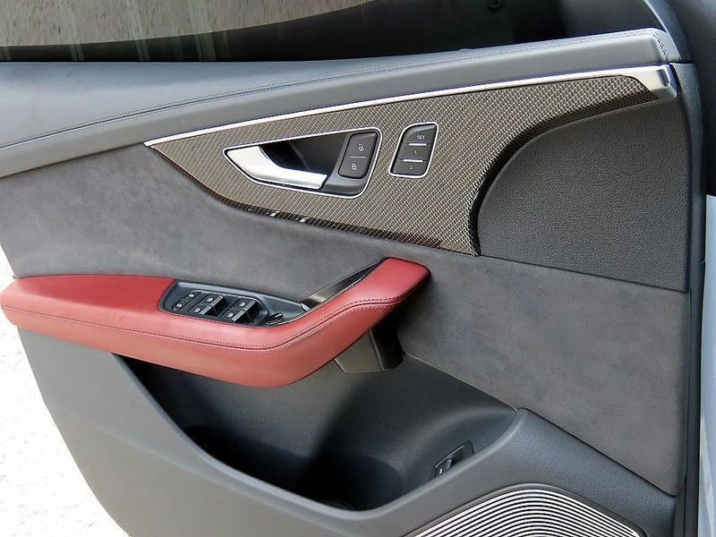 Audi SQ8 4.0 DHV Automatic, снимка 12 - Автомобили и джипове - 55779693