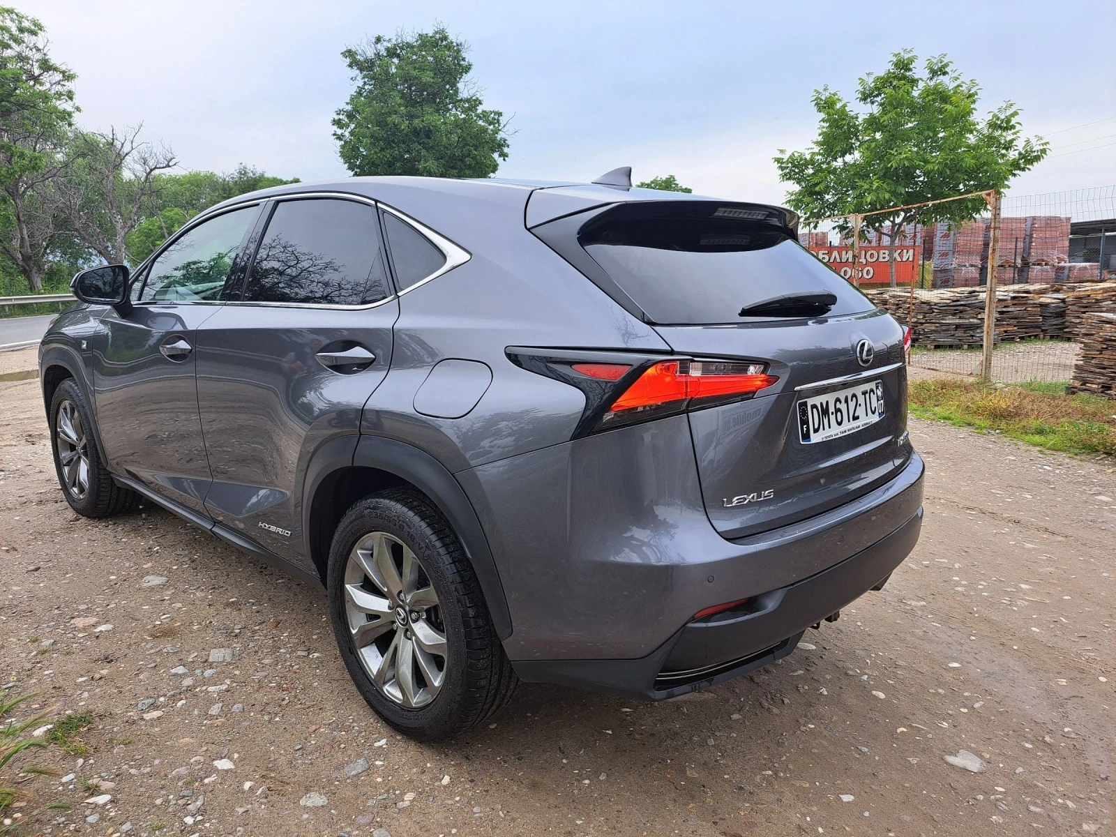 Lexus NX 300 HYBRID  F SPORT - изображение 4