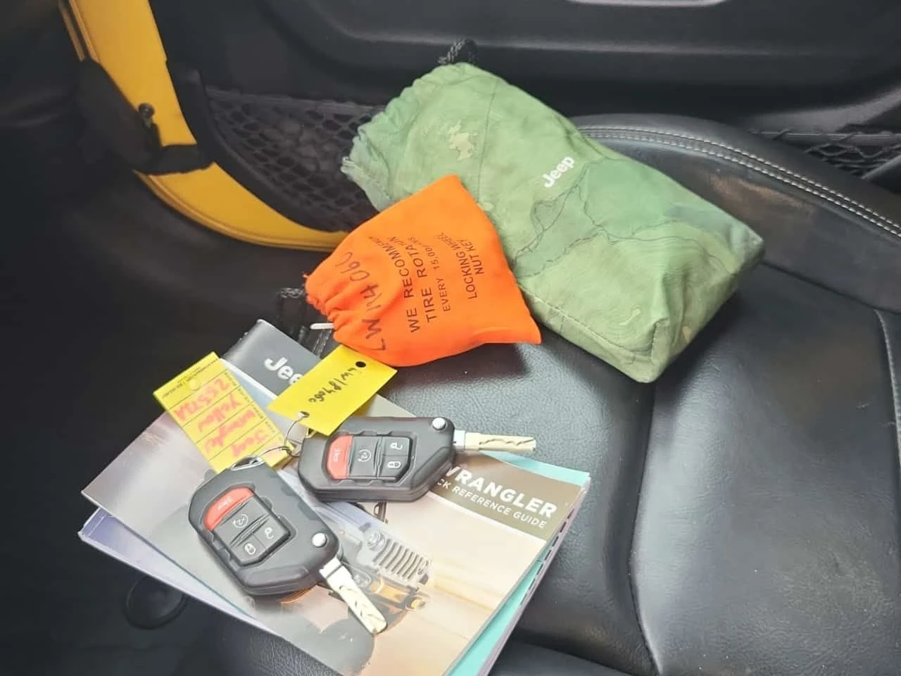 Jeep Wrangler SAHARA /CARFAX/Кожа/Нави/Подгрев - изображение 7