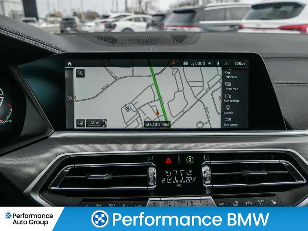 BMW X5 * Artic Grey Metallic | Trailer Tow Hitch | 21', снимка 11 - Автомобили и джипове - 53760034