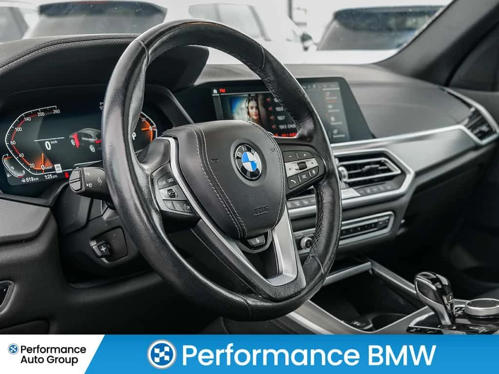 BMW X5 * Artic Grey Metallic | Trailer Tow Hitch | 21', снимка 9 - Автомобили и джипове - 53760034