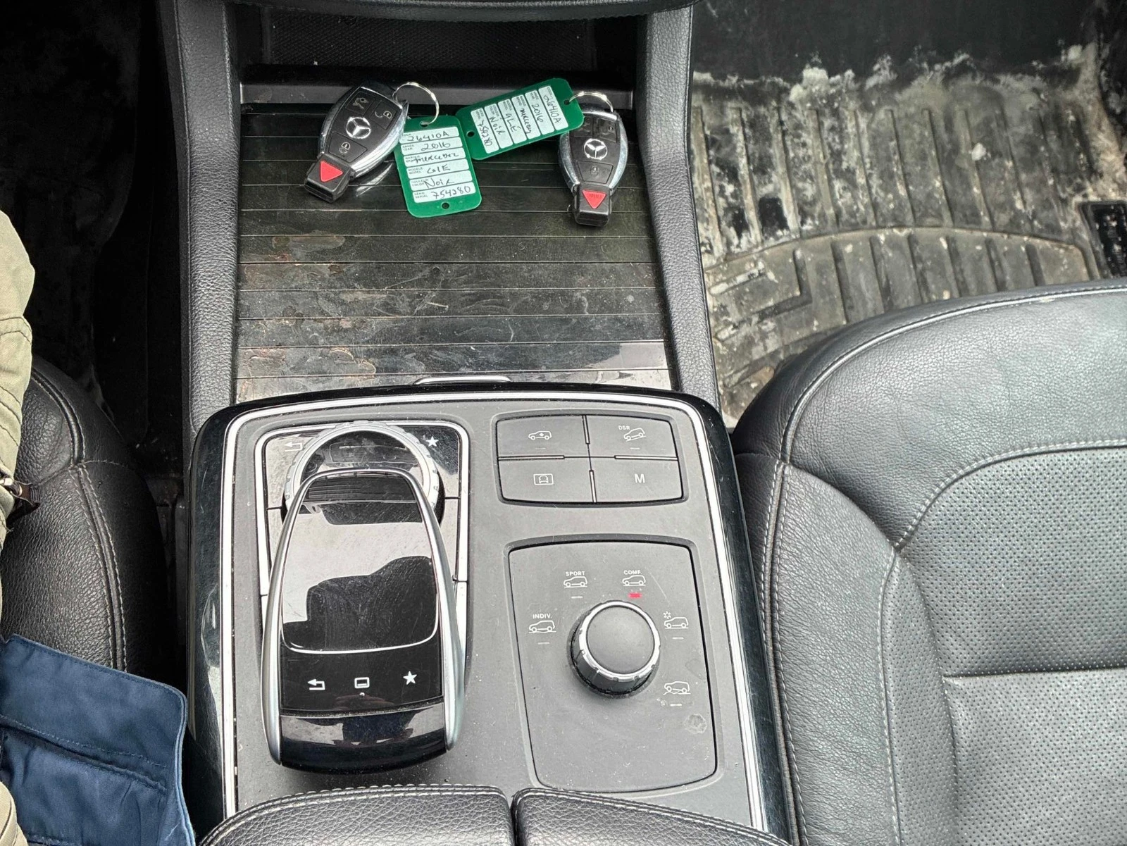 Mercedes-Benz GLE 350 DIESEL С РЕГИСТРАЦИЯ & АВТО КРЕДИТ, снимка 10 - Автомобили и джипове - 53947458