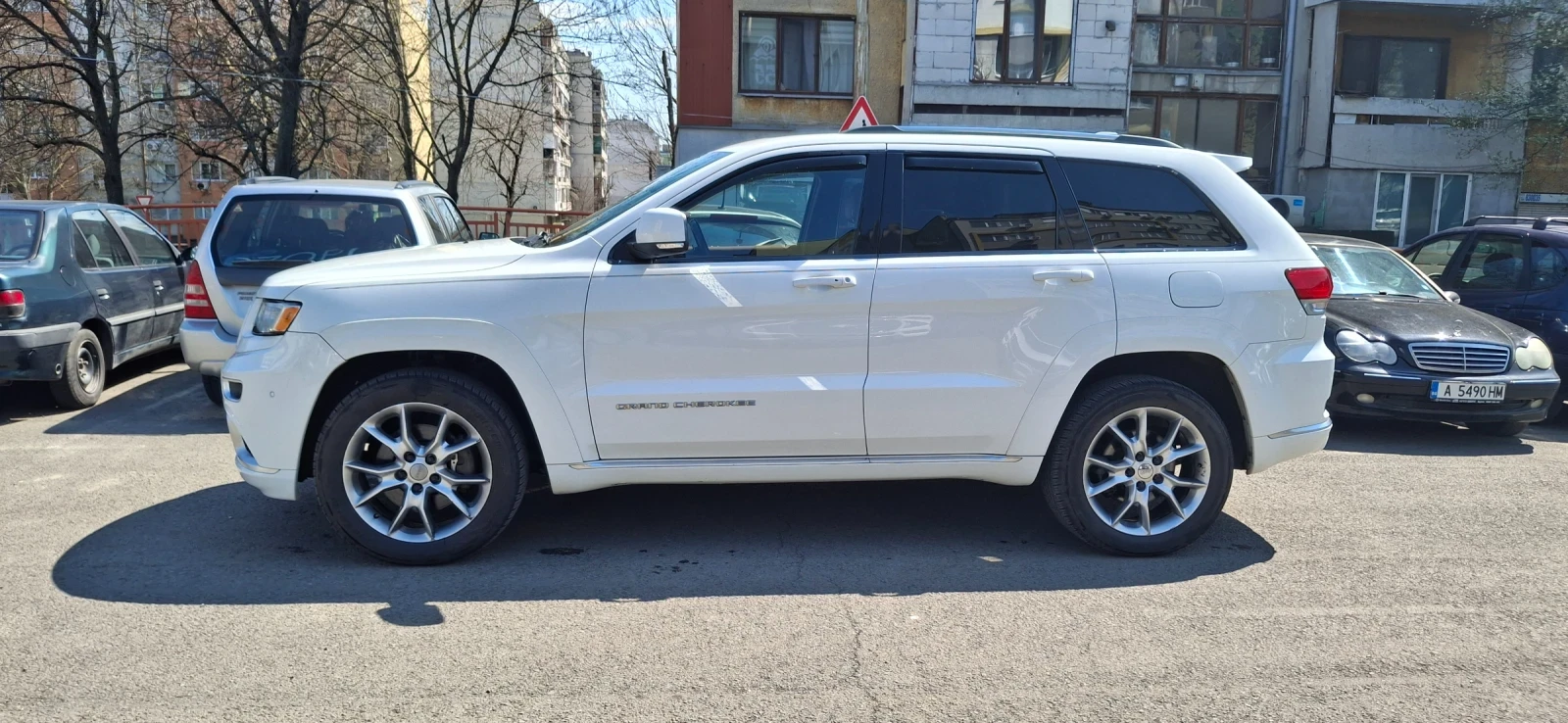 Jeep Grand cherokee Summit 5.7Hemi, снимка 3 - Автомобили и джипове - 54103368