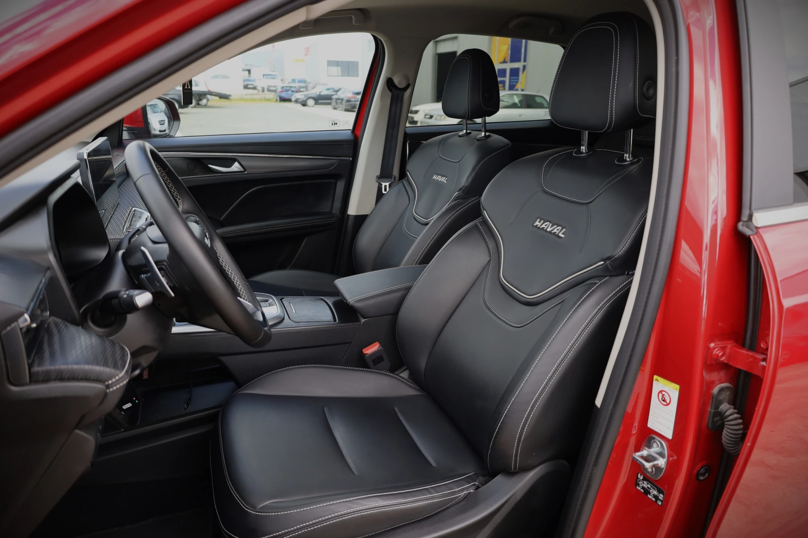 Haval Jolion 1.5 Бензин Автомат, снимка 15 - Автомобили и джипове - 54294541