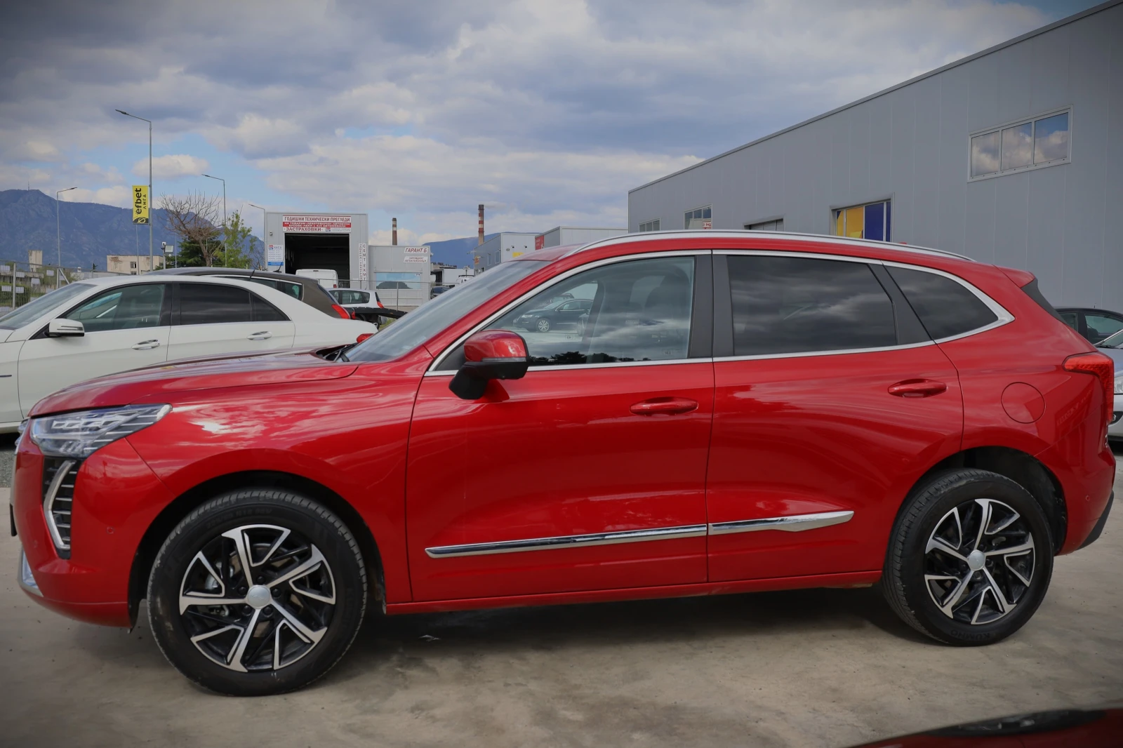 Haval Jolion 1.5 Бензин Автомат, снимка 4 - Автомобили и джипове - 54294541