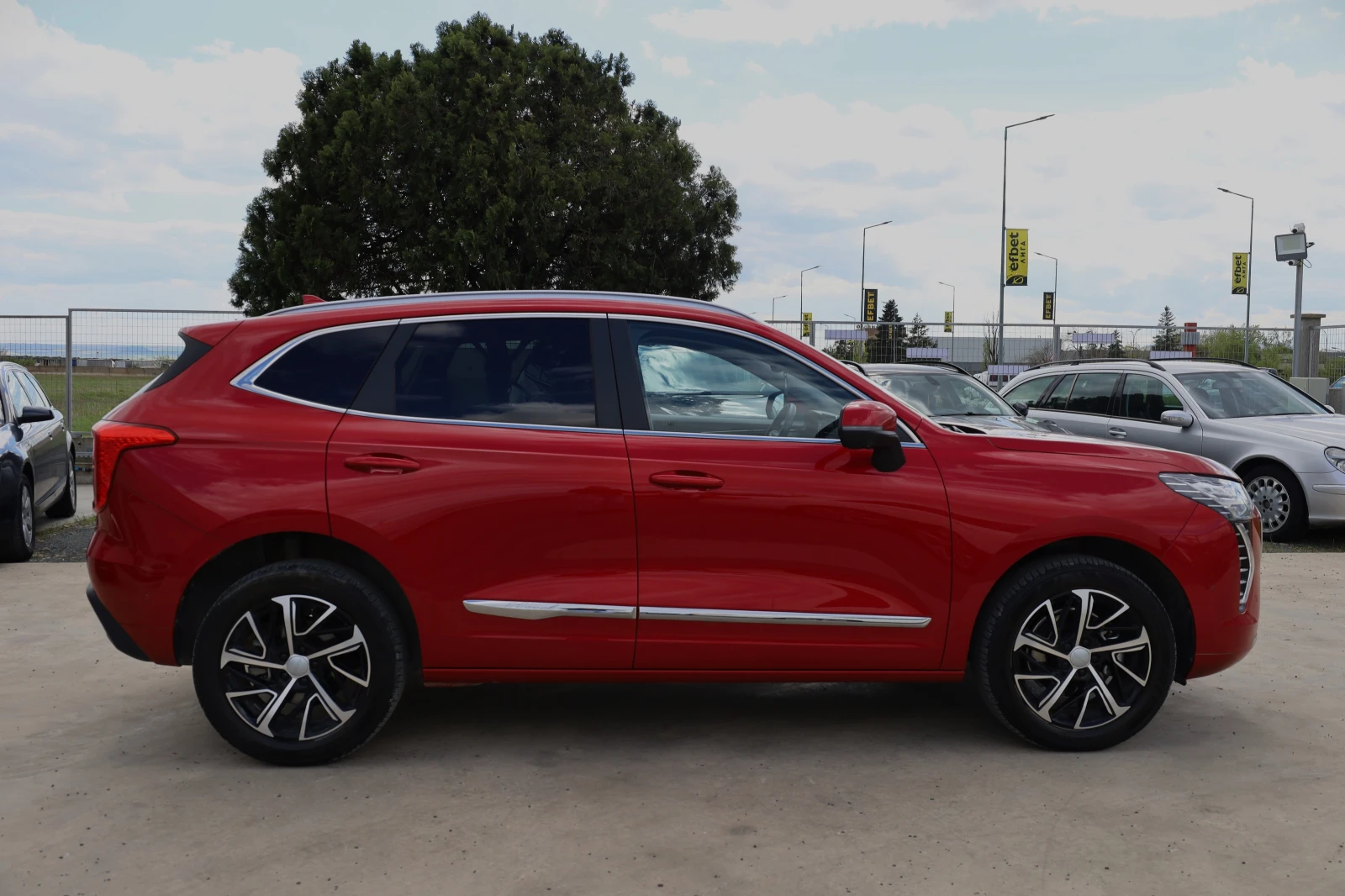 Haval Jolion 1.5 Бензин Автомат, снимка 5 - Автомобили и джипове - 54294541