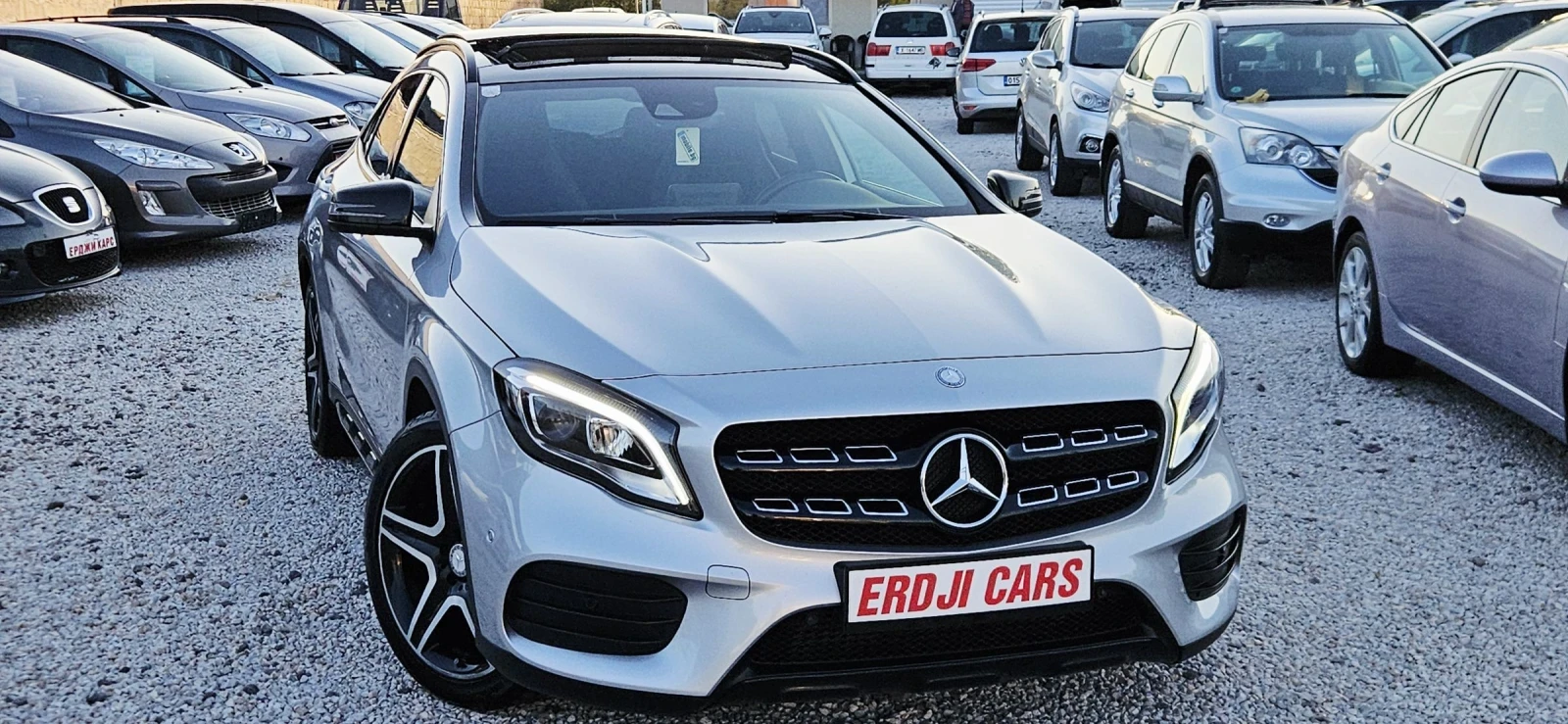 Mercedes-Benz GLA 200 AMG* 4MATIC* PANORAMA* NAVI+ KAMERA* LED* XENON, снимка 4 - Автомобили и джипове - 54557218