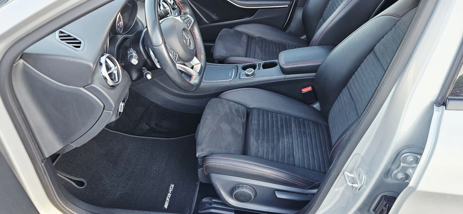 Mercedes-Benz GLA 200 AMG* 4MATIC* PANORAMA* NAVI+ KAMERA* LED* XENON, снимка 13 - Автомобили и джипове - 54557218