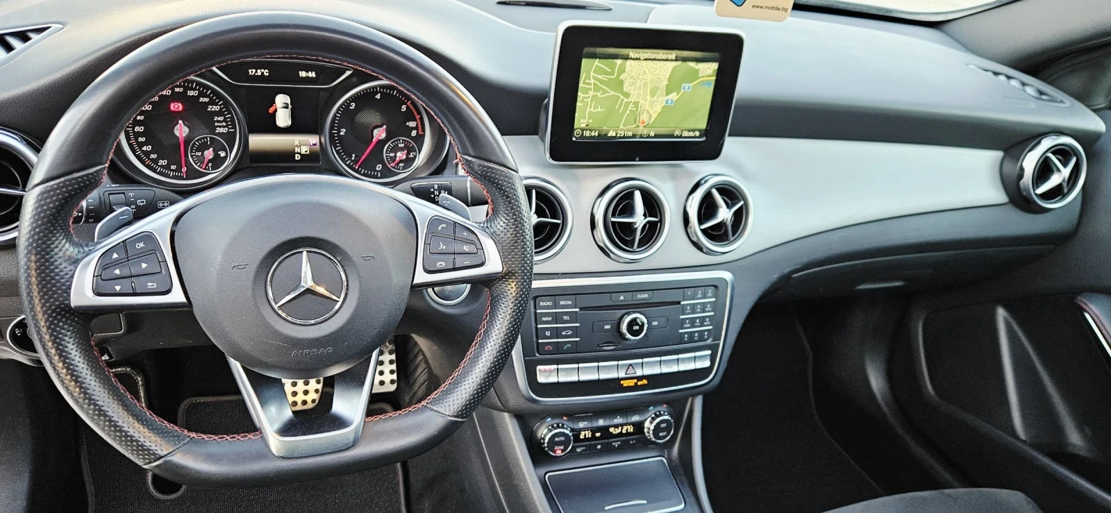 Mercedes-Benz GLA 200 AMG* 4MATIC* PANORAMA* NAVI+ KAMERA* LED* XENON, снимка 12 - Автомобили и джипове - 54557218