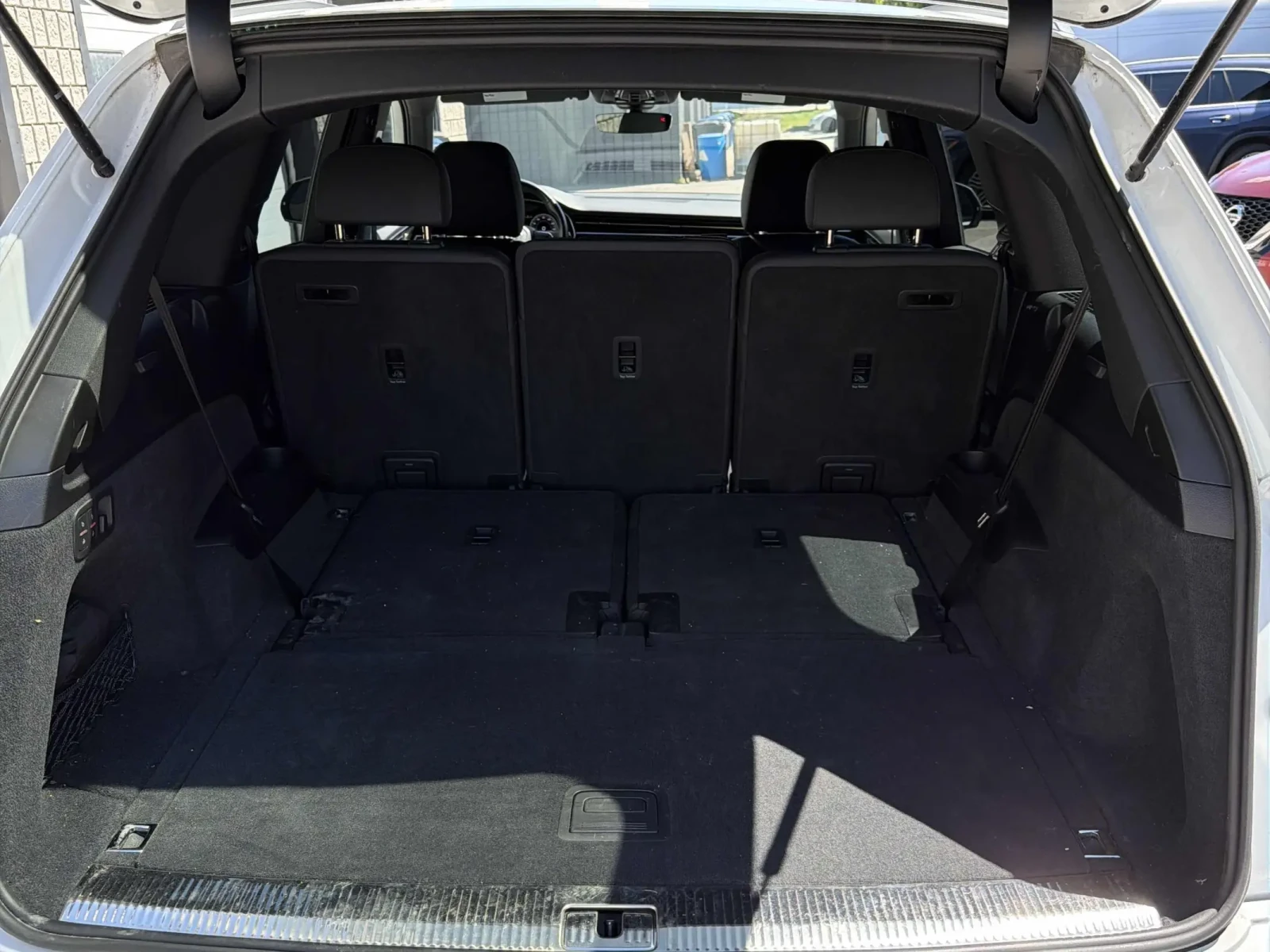 Audi Q7 Progressiv * Keyless * CARFAX * АВТО КРЕДИТ * , снимка 6 - Автомобили и джипове - 54919636