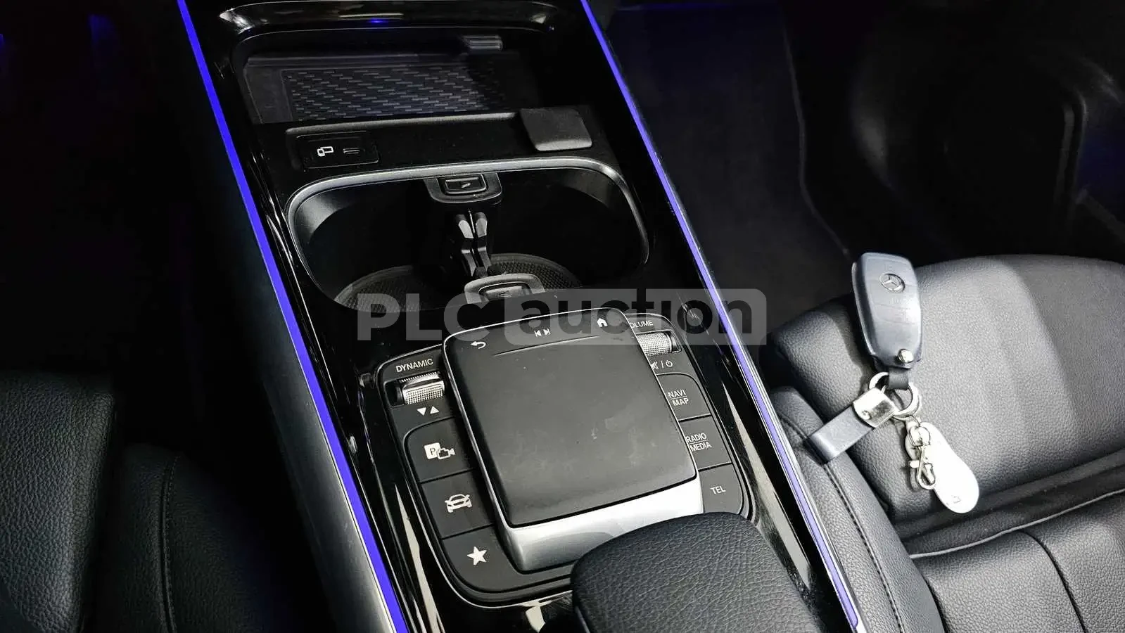 Mercedes-Benz GLA 250 | КАМЕРА| ПОДГРЕВ| DIST| PANO| ВКЛ.ТЕХНОТЕСТ, снимка 9 - Автомобили и джипове - 54956747