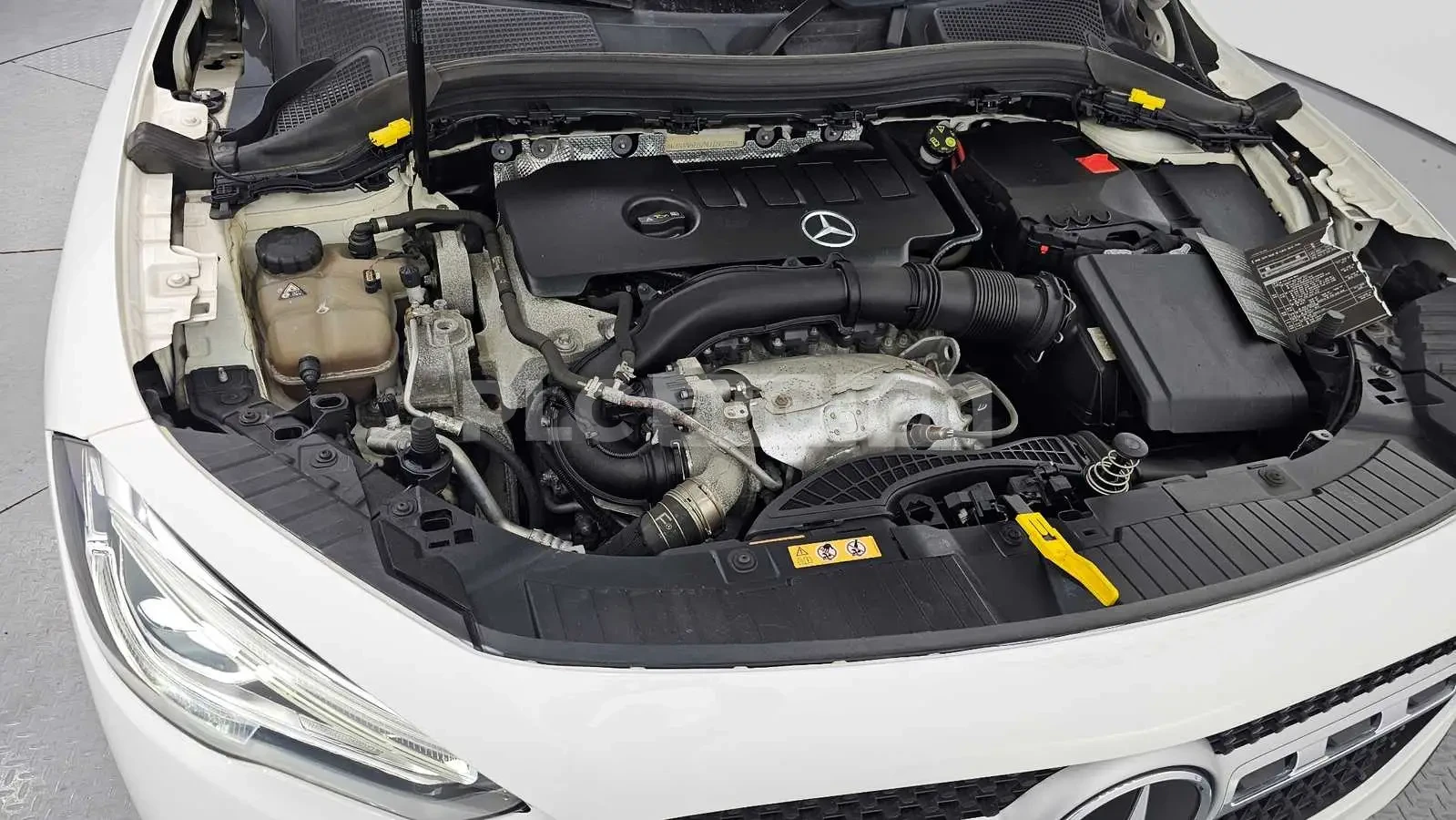 Mercedes-Benz GLA 250 | КАМЕРА| ПОДГРЕВ| DIST| PANO| ВКЛ.ТЕХНОТЕСТ, снимка 16 - Автомобили и джипове - 54956747