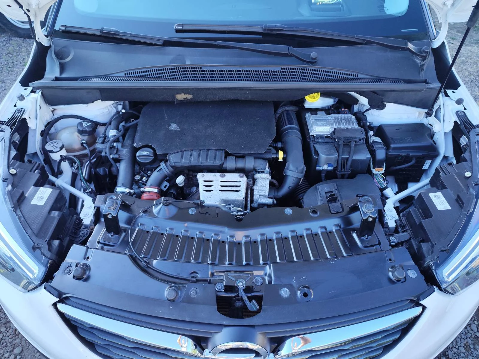 Opel Crossland X 1.2i TP Ultim 110 к.с., снимка 15 - Автомобили и джипове - 55047473