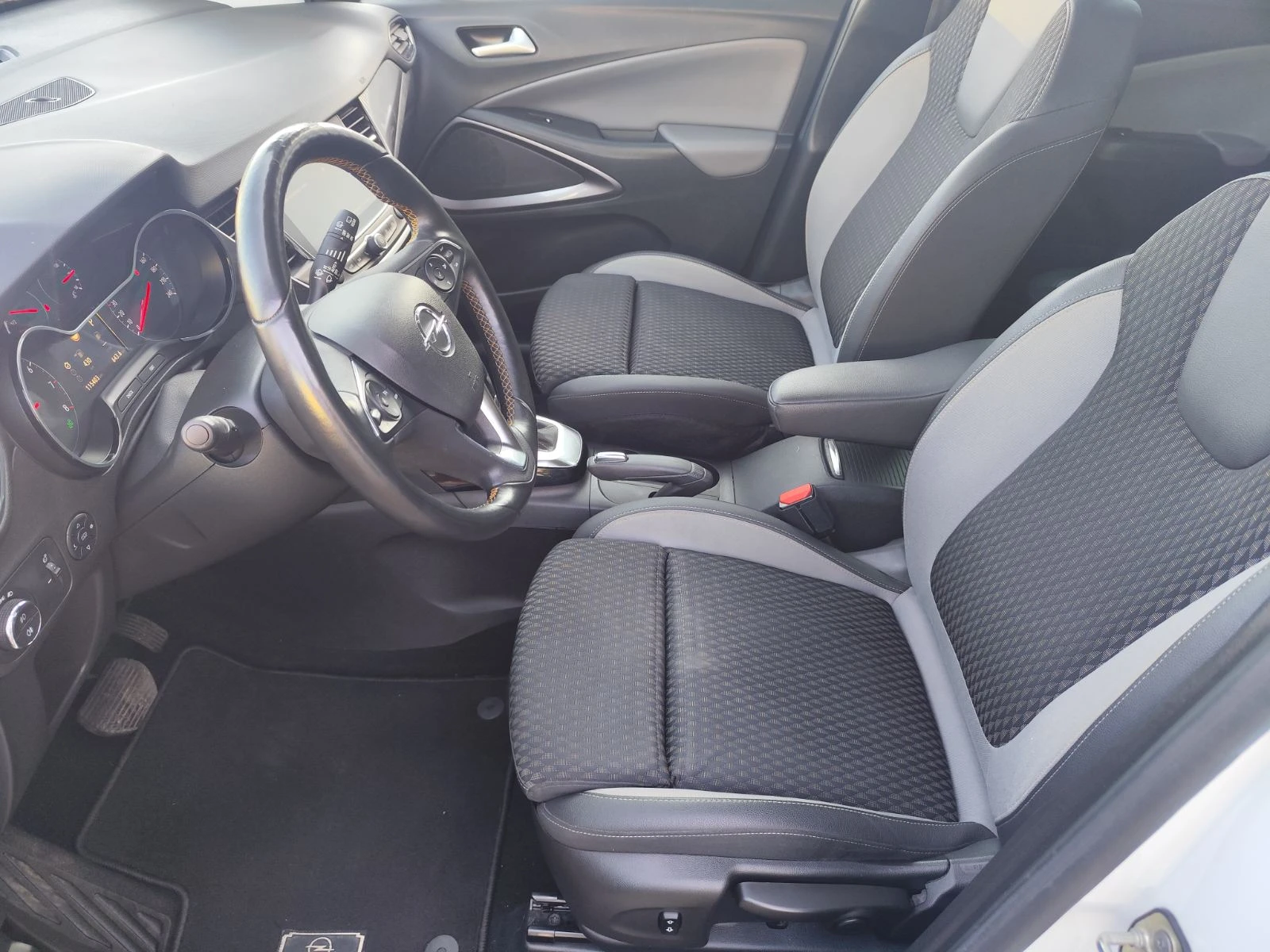 Opel Crossland X 1.2i TP Ultim 110 к.с., снимка 10 - Автомобили и джипове - 55047473