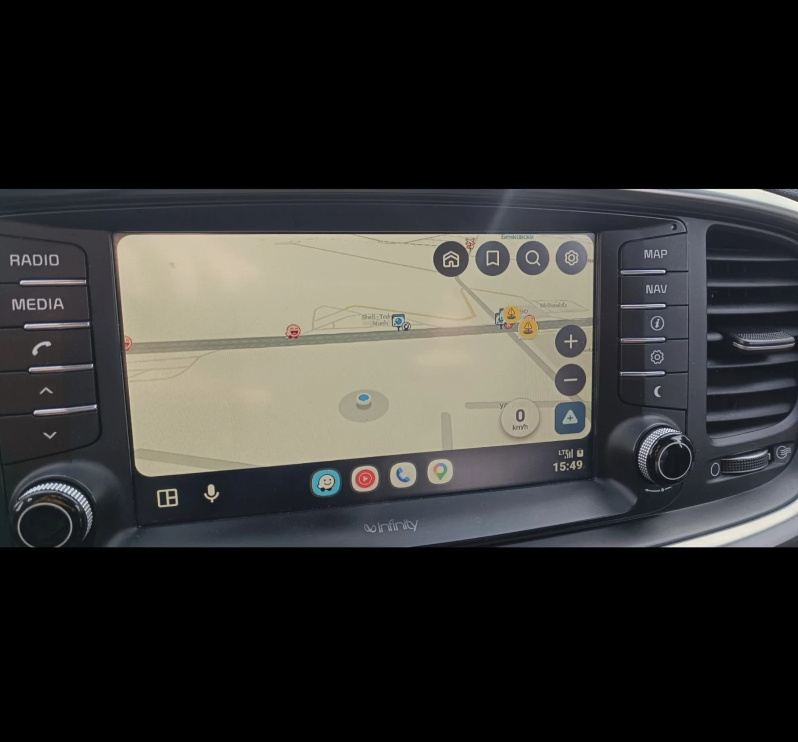 Kia Sorento FULL 2.2CRDI 4x4* ПРЕЗИДЕНТ* FACELIFT WAZE , снимка 14 - Автомобили и джипове - 55248107