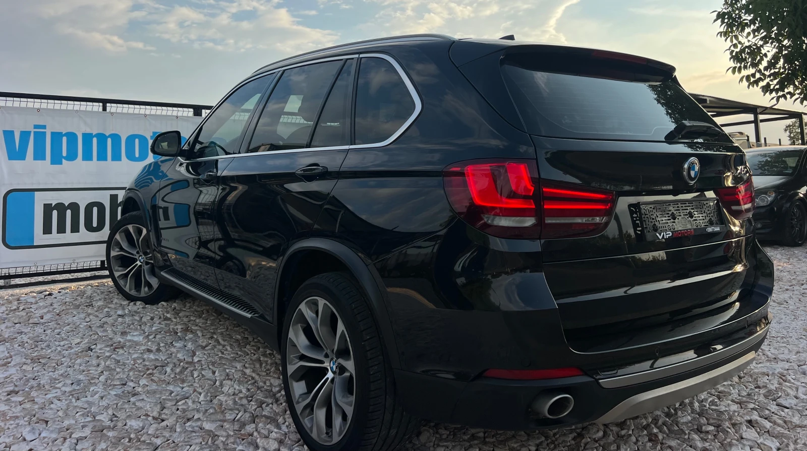 BMW X5 3.0xd FACE/PANORAMA/LASER/CARPLAY/360 KAMERA/FULL, снимка 4 - Автомобили и джипове - 55815243