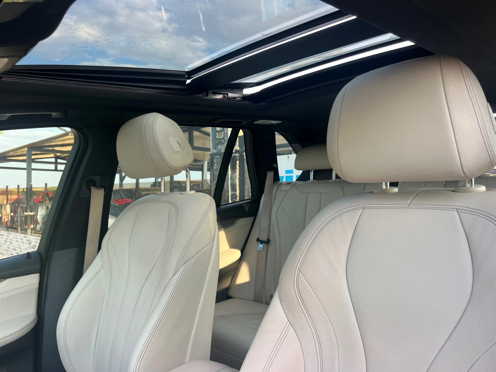 BMW X5 3.0xd FACE/PANORAMA/LASER/CARPLAY/360 KAMERA/FULL, снимка 10 - Автомобили и джипове - 55815243