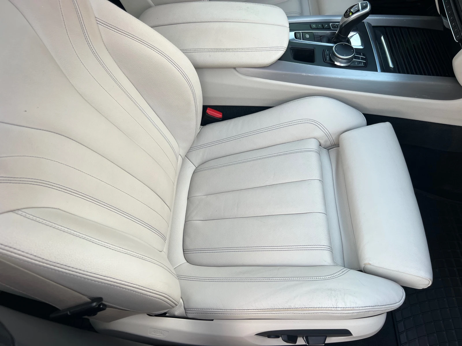 BMW X5 3.0xd FACE/PANORAMA/LASER/CARPLAY/360 KAMERA/FULL, снимка 17 - Автомобили и джипове - 55815243