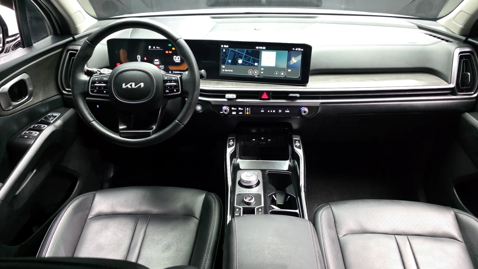 Kia Sorento 2.5* ПОДГРЕВ ВОЛАН* КРАЙНА ЦЕНА, снимка 7 - Автомобили и джипове - 56025443