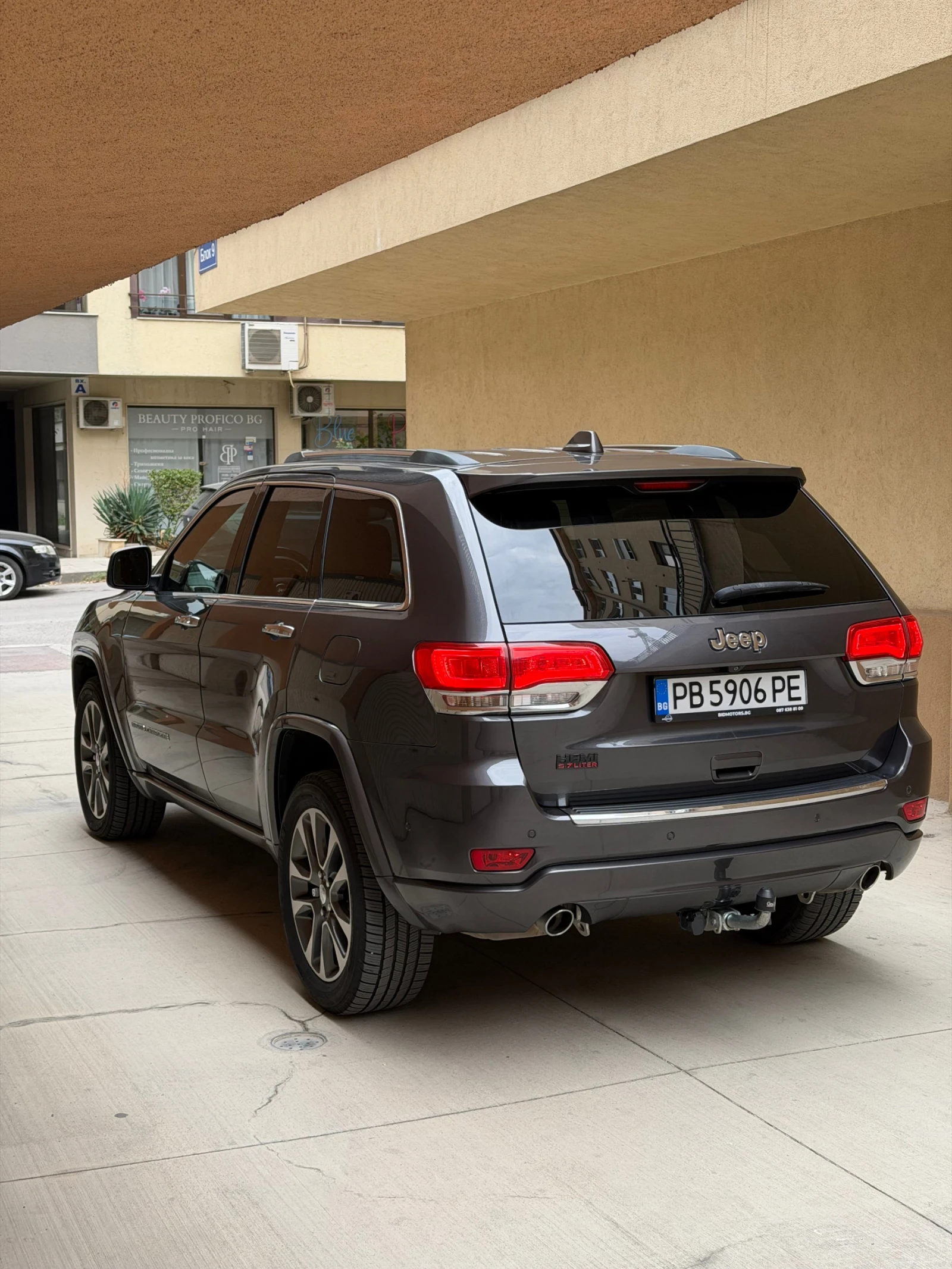 Jeep Grand cherokee 5.7 HEMI 2018, снимка 2 - Автомобили и джипове - 56160579