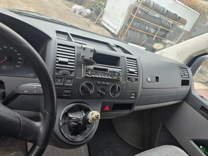 VW Caravelle Т5 2.5 174 коня, снимка 4 - Бусове и автобуси - 44556150