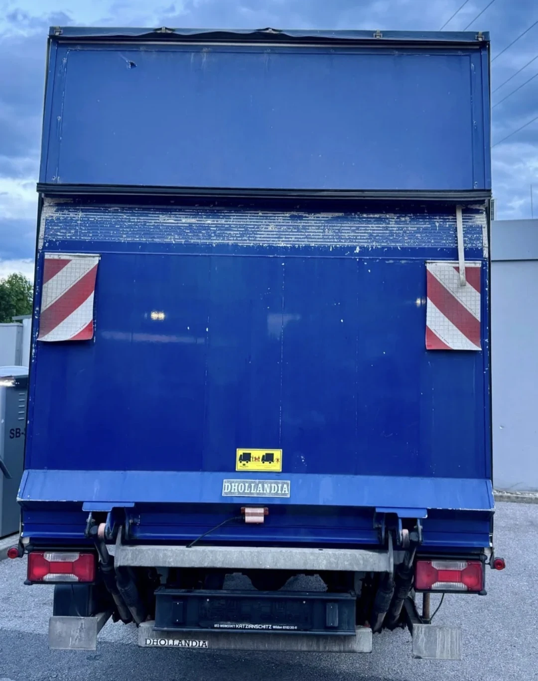 Iveco Daily 35c18* БОРД* 1000кг.* AC* HI-MATIC* , снимка 4 - Бусове и автобуси - 55980556