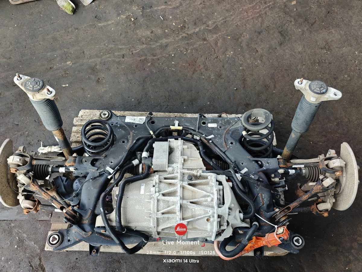 Електромотор мотор двигател Tesla 3 rear wheel drive 1120990-00-G