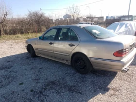 Mercedes-Benz E 220, снимка 5
