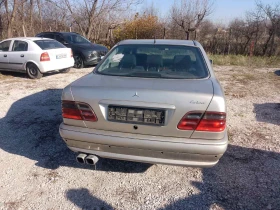 Mercedes-Benz E 220, снимка 3
