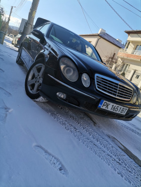 Mercedes-Benz E 220, снимка 8 - Автомобили и джипове - 44012497
