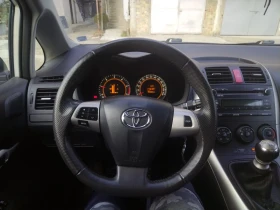 Toyota Auris, снимка 8