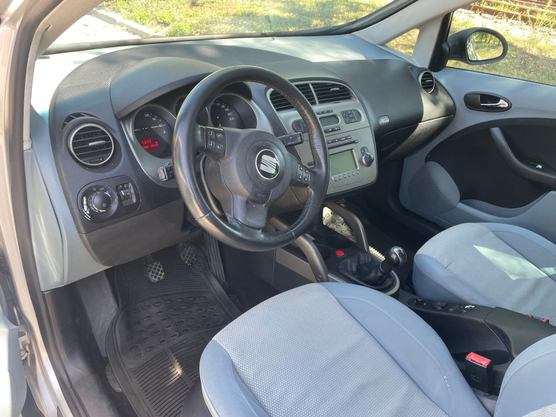 Seat Altea 1.9, снимка 4 - Автомобили и джипове - 46358331