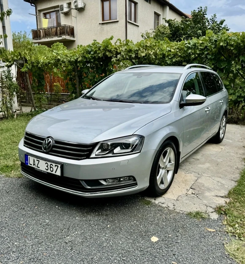 VW Passat Highline * LED* XENON* WEBASTO, снимка 1 - Автомобили и джипове - 47540919