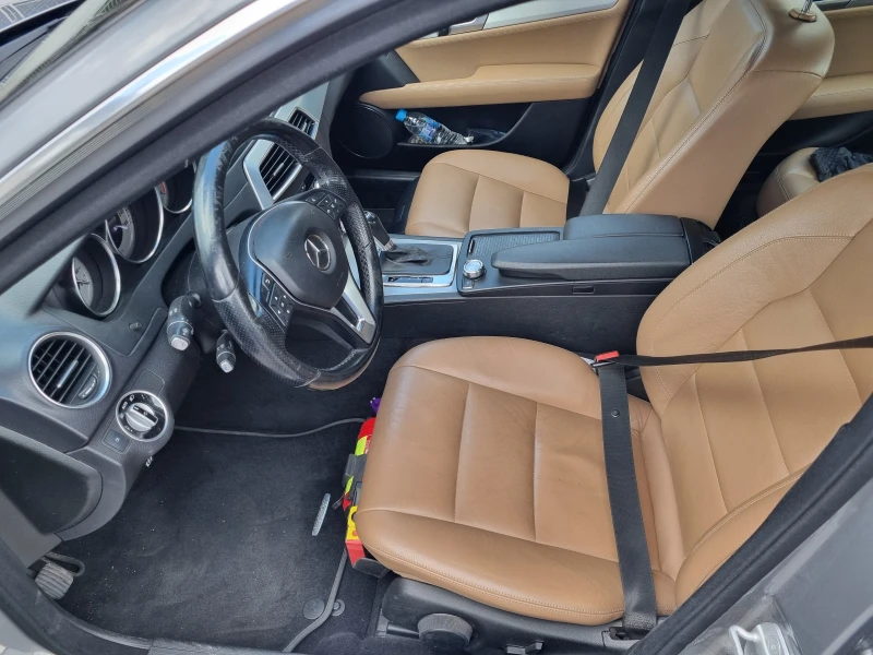 Mercedes-Benz C 220 2.2 CDI, снимка 7 - Автомобили и джипове - 47209442