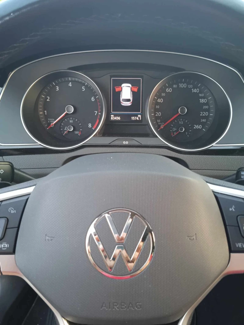 VW Passat, снимка 7 - Автомобили и джипове - 47349524