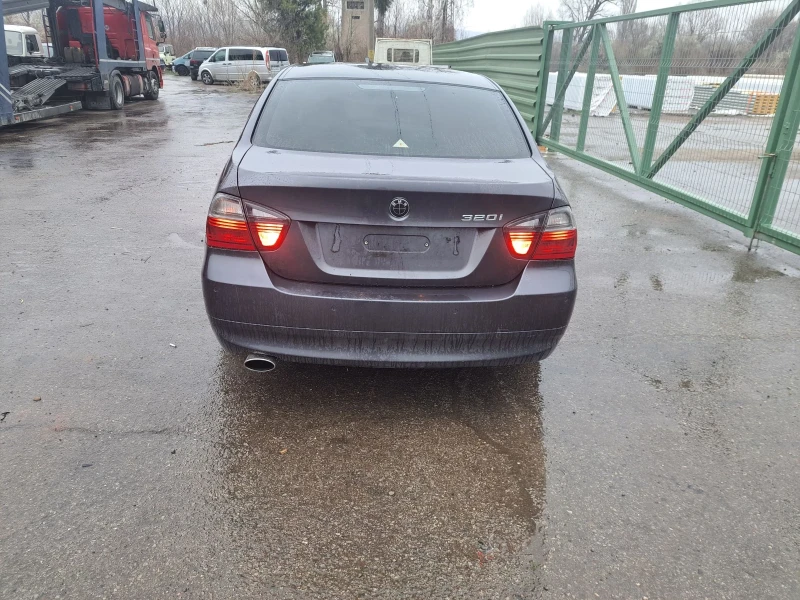 BMW 320 320 i, снимка 4 - Автомобили и джипове - 47978156