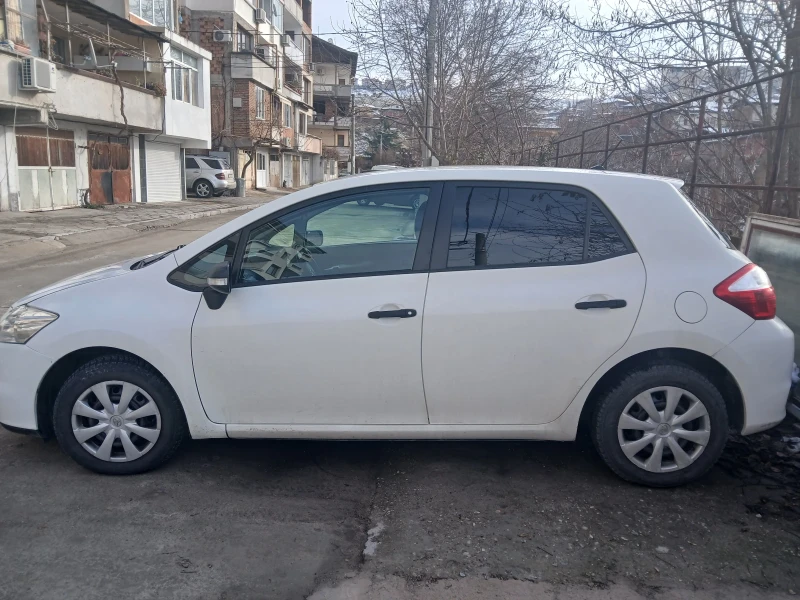 Toyota Auris, снимка 2 - Автомобили и джипове - 49477420