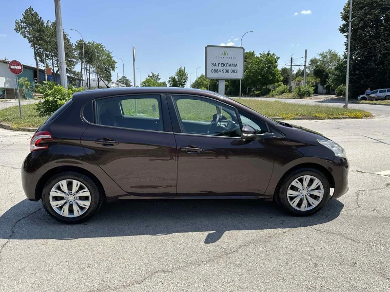 Peugeot 208 1.4 HDI, снимка 10 - Автомобили и джипове - 50745684