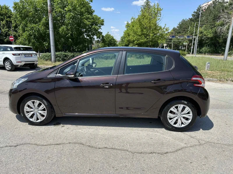 Peugeot 208 1.4 HDI, снимка 9 - Автомобили и джипове - 50745684
