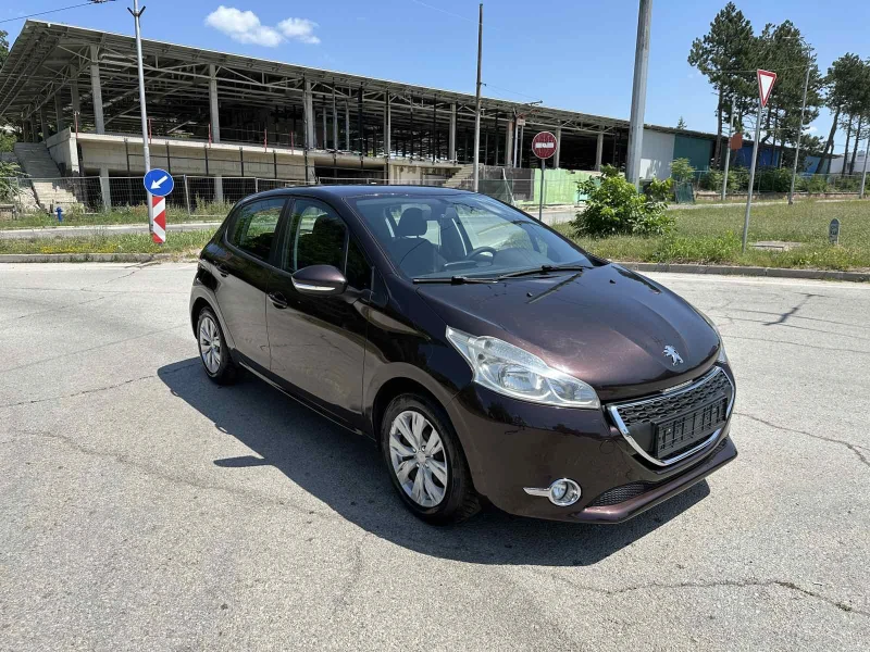 Peugeot 208 1.4 HDI, снимка 6 - Автомобили и джипове - 50745684