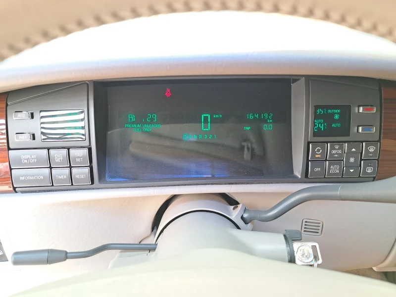 Cadillac Deville 4.6 V8 32V Concours, снимка 13 - Автомобили и джипове - 52863388