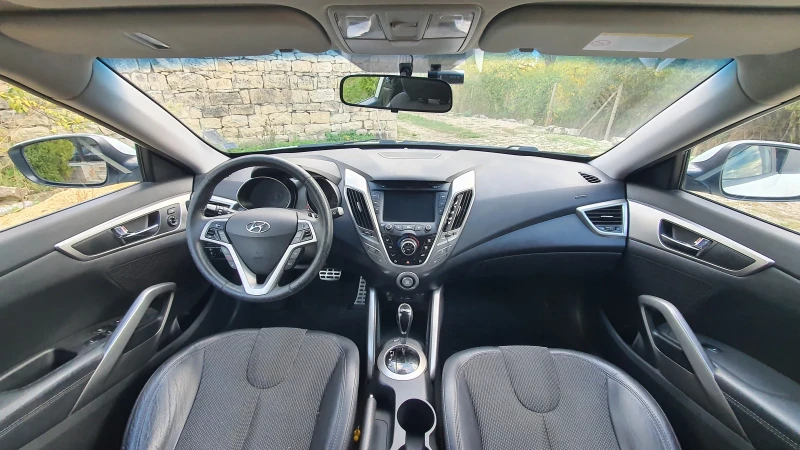 Hyundai Veloster , снимка 5 - Автомобили и джипове - 52420188