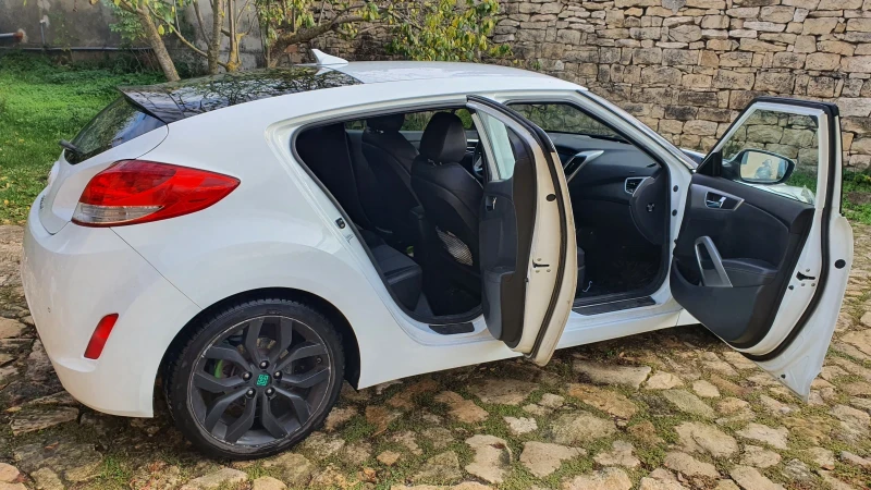 Hyundai Veloster , снимка 9 - Автомобили и джипове - 52420188
