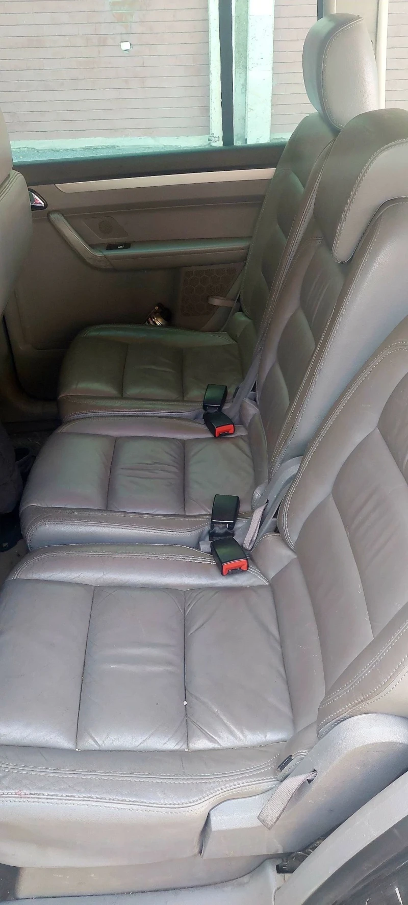 VW Touran 2.0 TDI, снимка 13 - Автомобили и джипове - 52456512