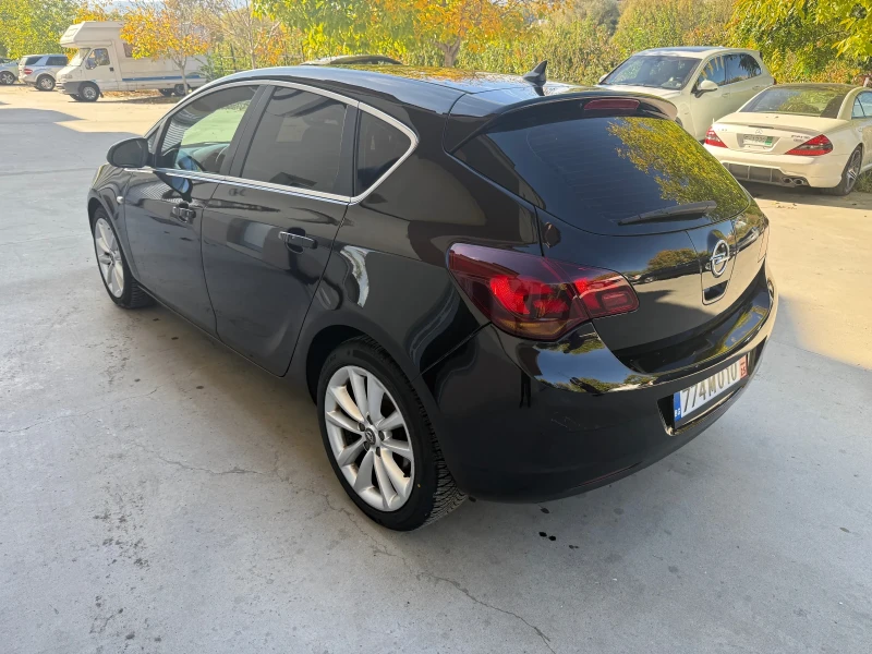 Opel Astra, снимка 6 - Автомобили и джипове - 52496889