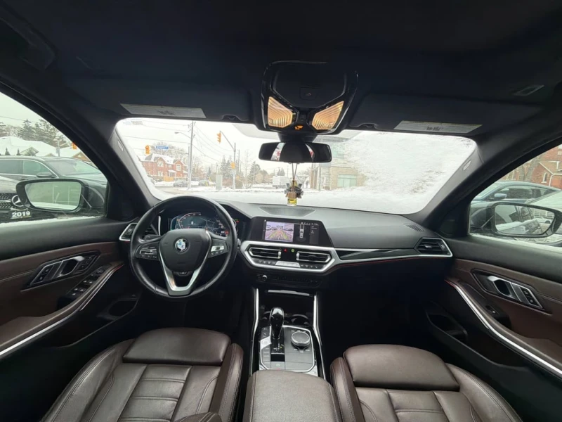 BMW 330 * 330i xDrive * CARFAX * БЕЗ ПЪРВОНАЧАЛНА ВНОСКА, снимка 9 - Автомобили и джипове - 52841032