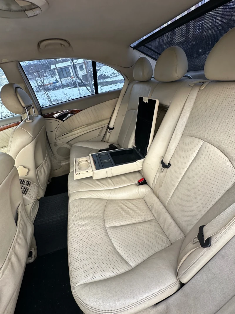 Mercedes-Benz E 270, снимка 11 - Автомобили и джипове - 53045082