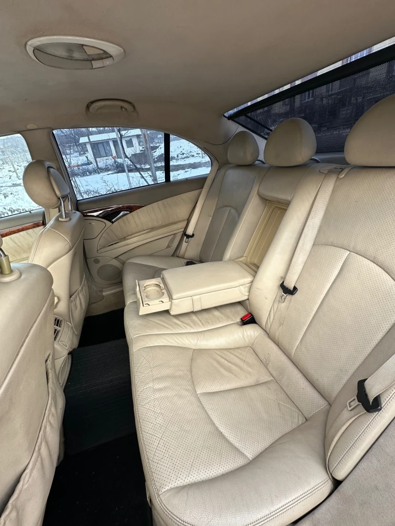 Mercedes-Benz E 270, снимка 12 - Автомобили и джипове - 53045082