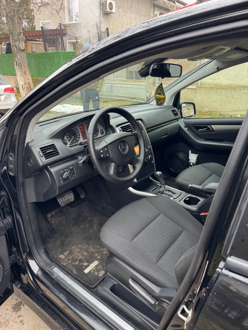 Mercedes-Benz B 180, снимка 11 - Автомобили и джипове - 53457096