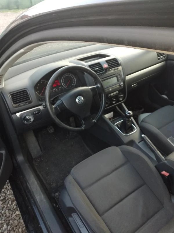 VW Golf 2.0 FSI, снимка 7 - Автомобили и джипове - 47236429